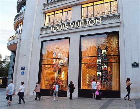 louis vuitton paris store website